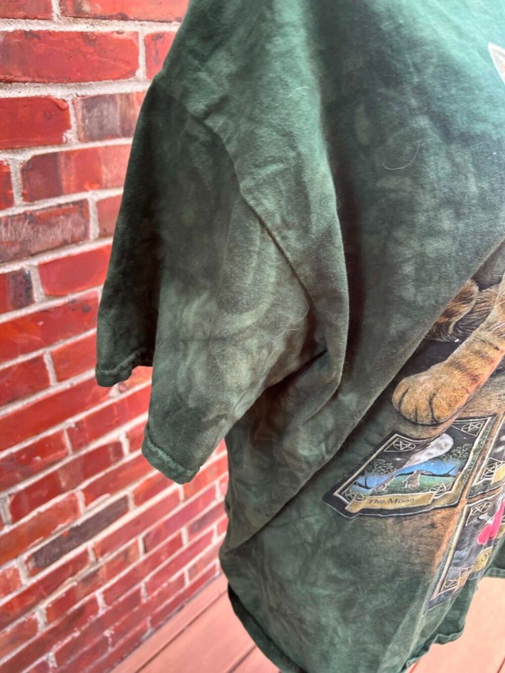 "The Reader" T-shirt by The Mountain Cat Reading Tarot Size L - Picture 9 of 11
